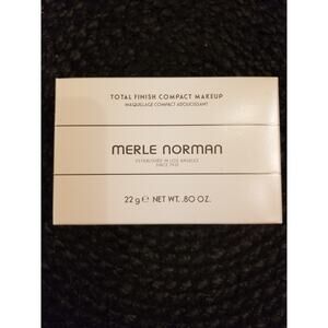 Merle Norman Total Finish Compact Makeup In Deep Neutral NIB 22g/.80oz